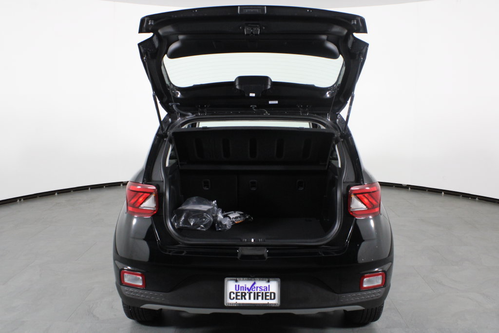 Certified 2026 Hyundai Venue SEL FWD image 16