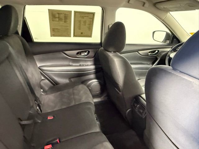 Used 2016 Nissan Rogue SV w/ SV Premium Package image 40