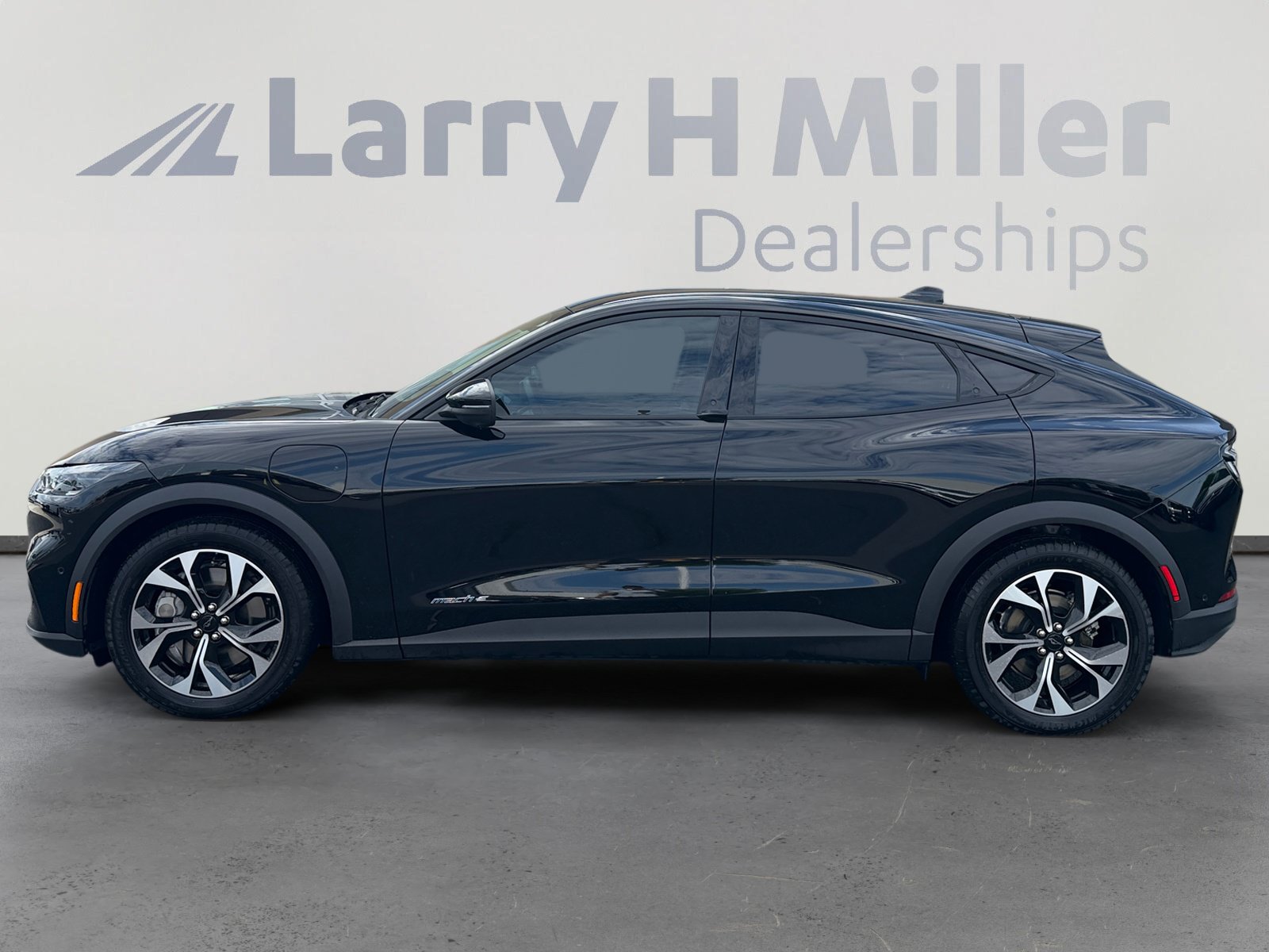 Used 2024 Ford Mustang Mach-E Select RWD image 2