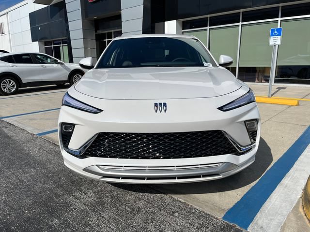 New 2026 Buick Envista Avenir FWD image 2
