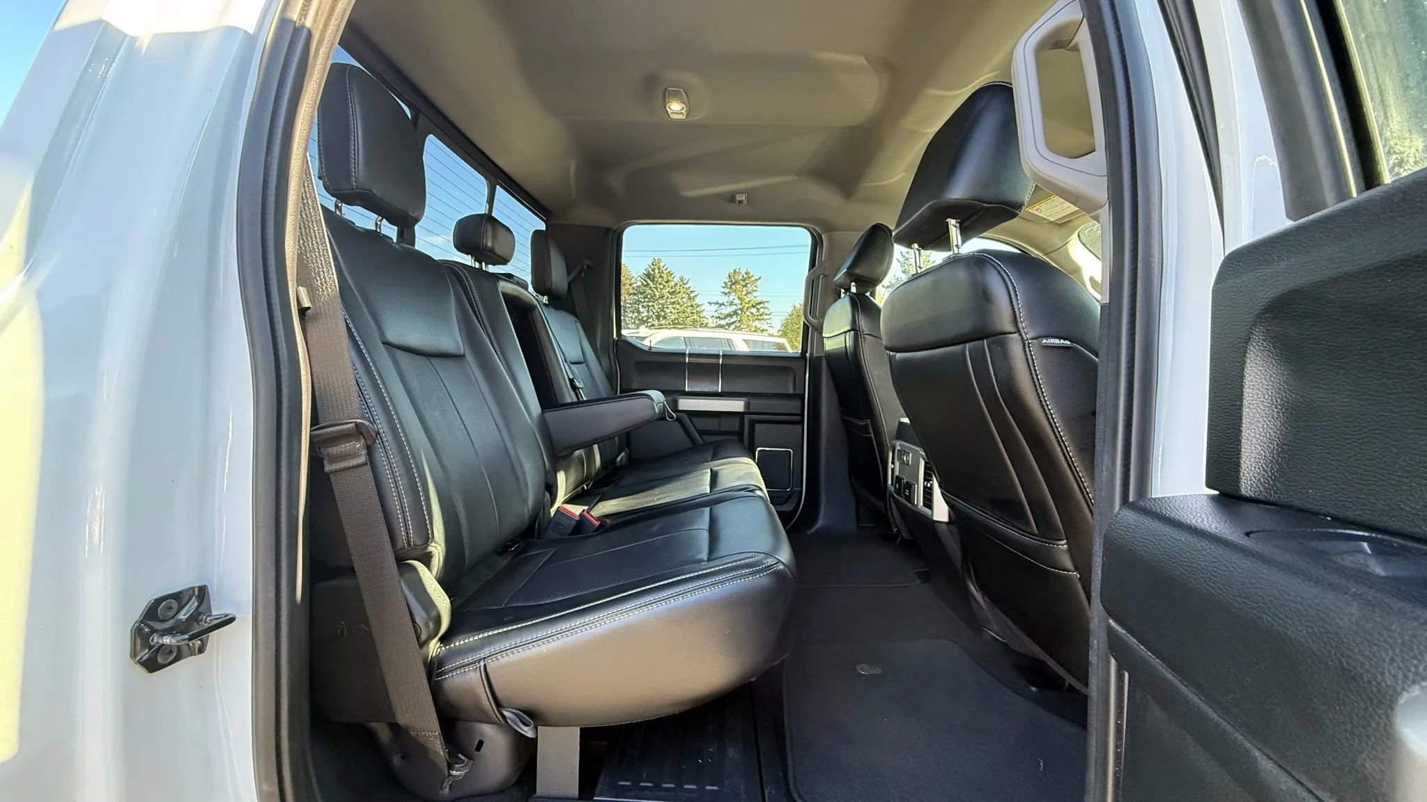 Used 2021 Ford F250 Lariat image 34