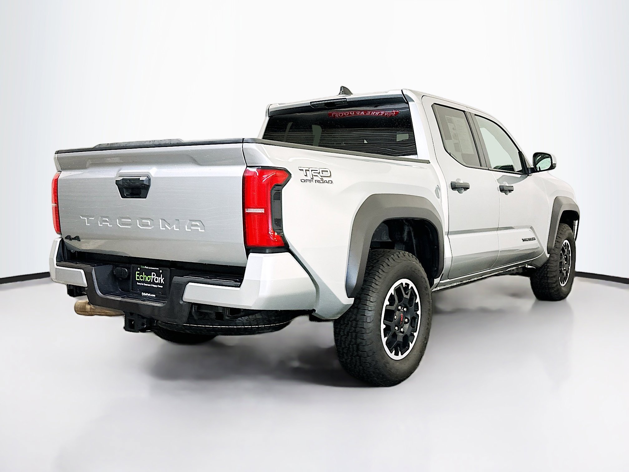 Used 2025 Toyota Tacoma TRD Off-Road image 9