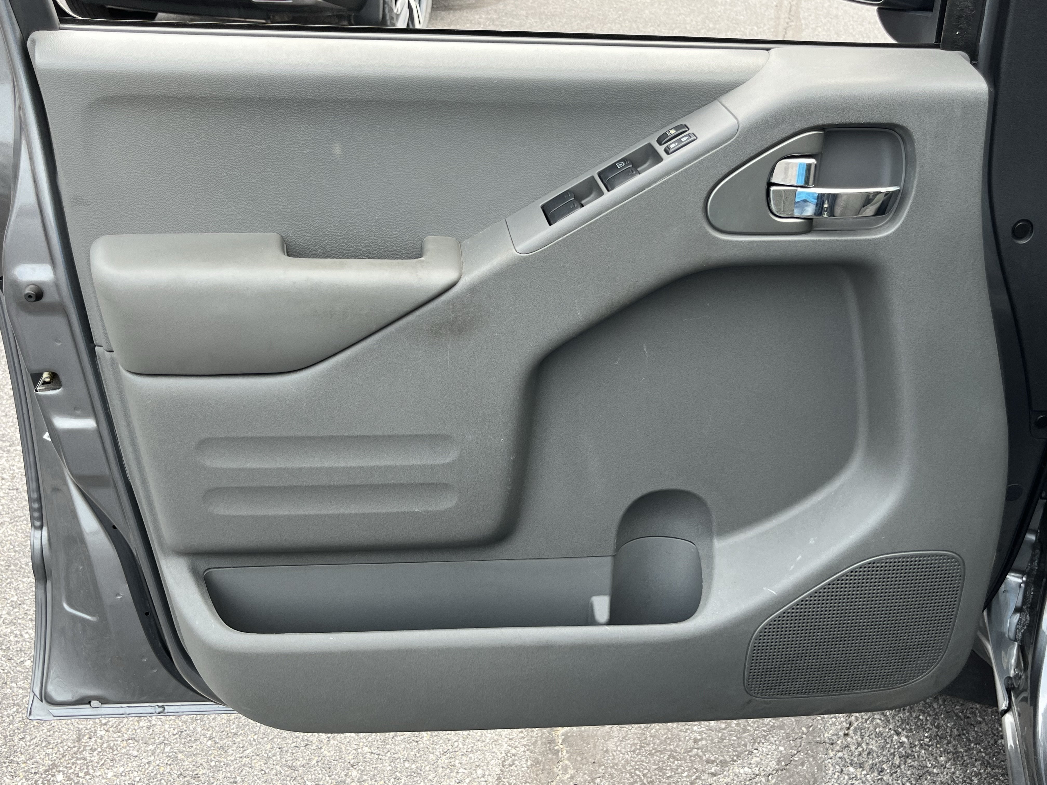 Used 2019 Nissan Frontier SV AWD/4WD image 14