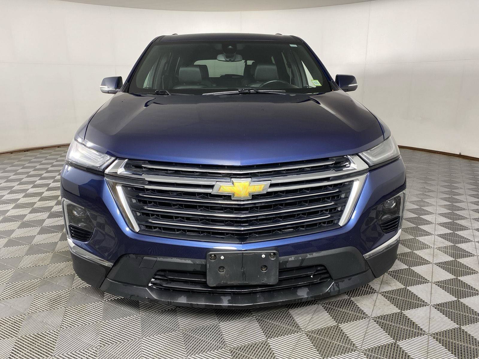 Used 2023 Chevrolet Traverse LT AWD/4WD image 2
