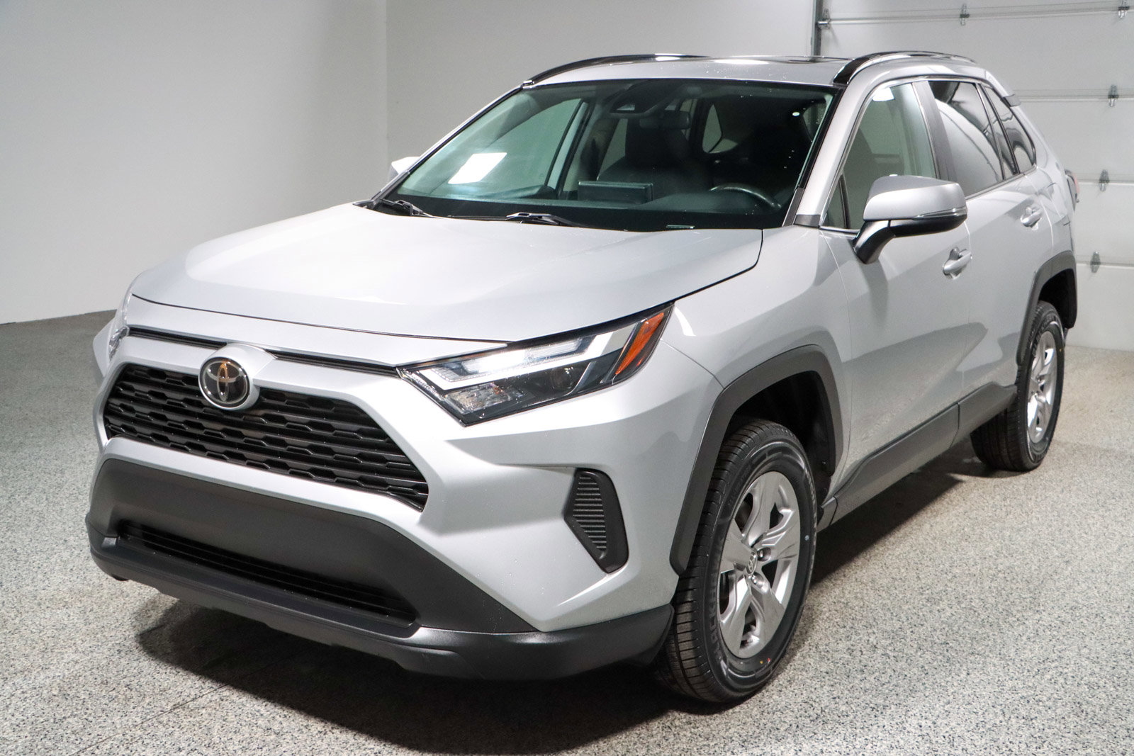 Used 2023 Toyota RAV4 XLE image 32