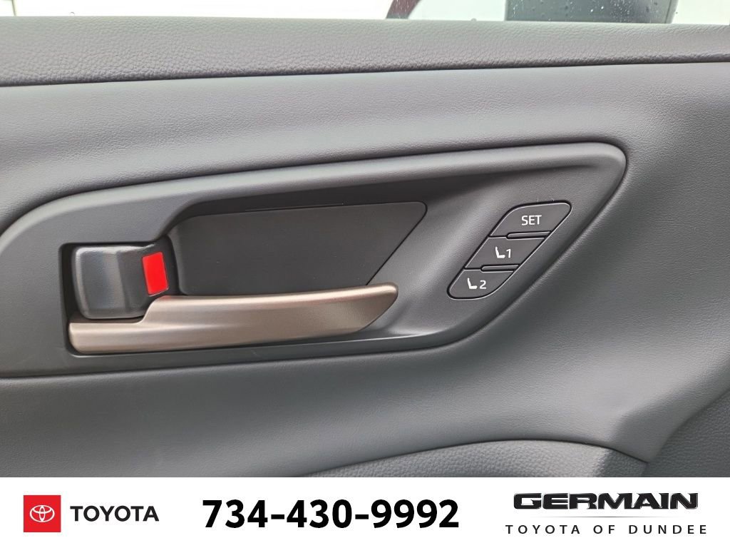 New 2026 Toyota Crown Platinum image 37