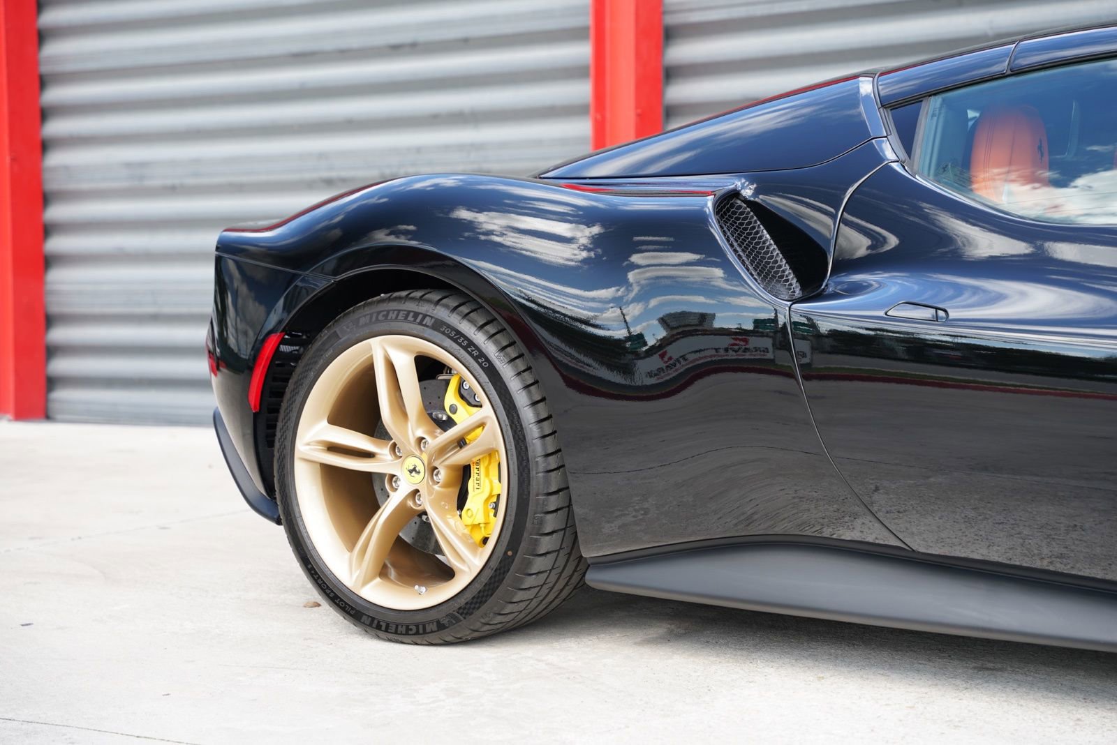 Used 2025 Ferrari 296 GTS image 13