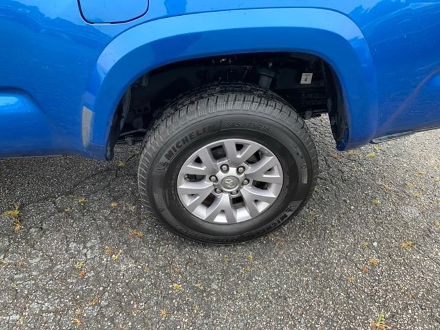 Used 2017 Toyota Tacoma SR5 w/ Tow Package RWD image 36