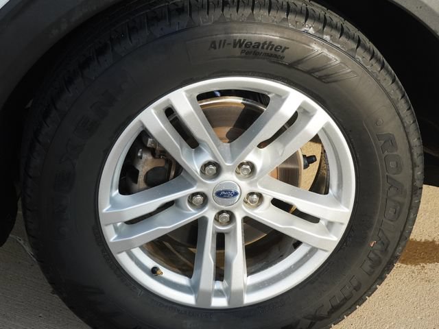 Used 2021 Ford Explorer XLT RWD image 11