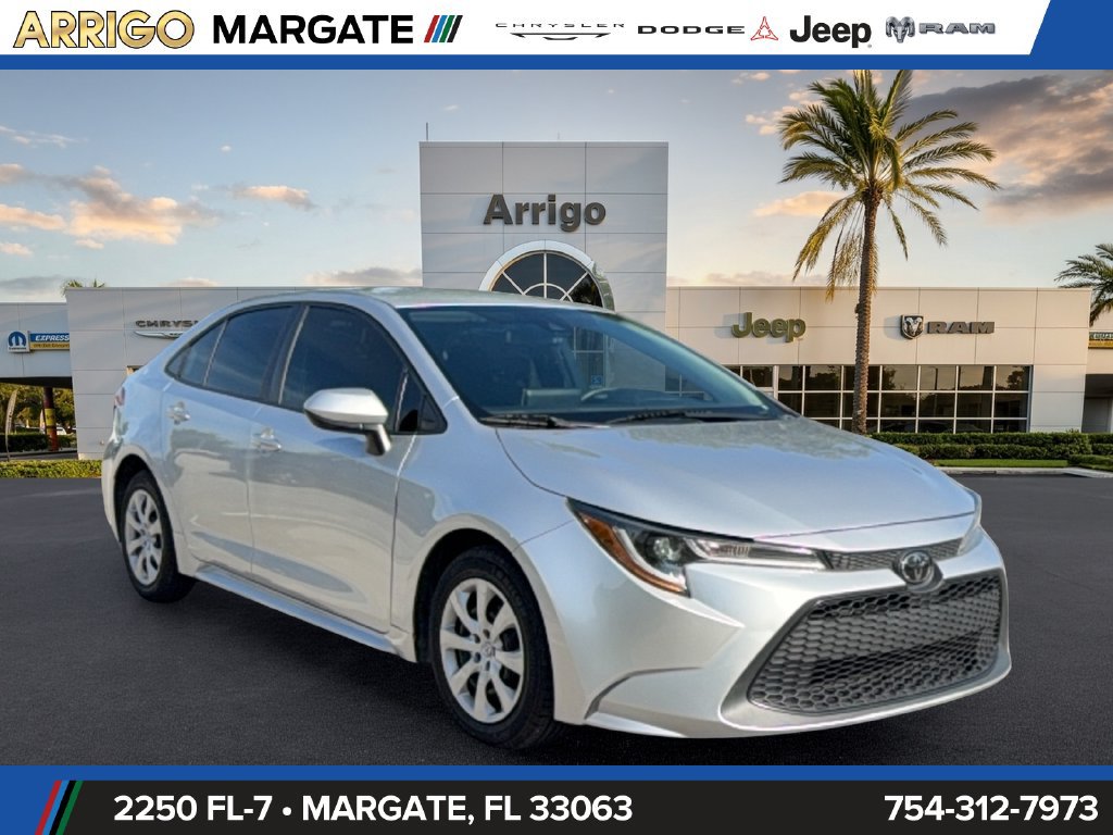 Used 2021 Toyota Corolla LE FWD image 1