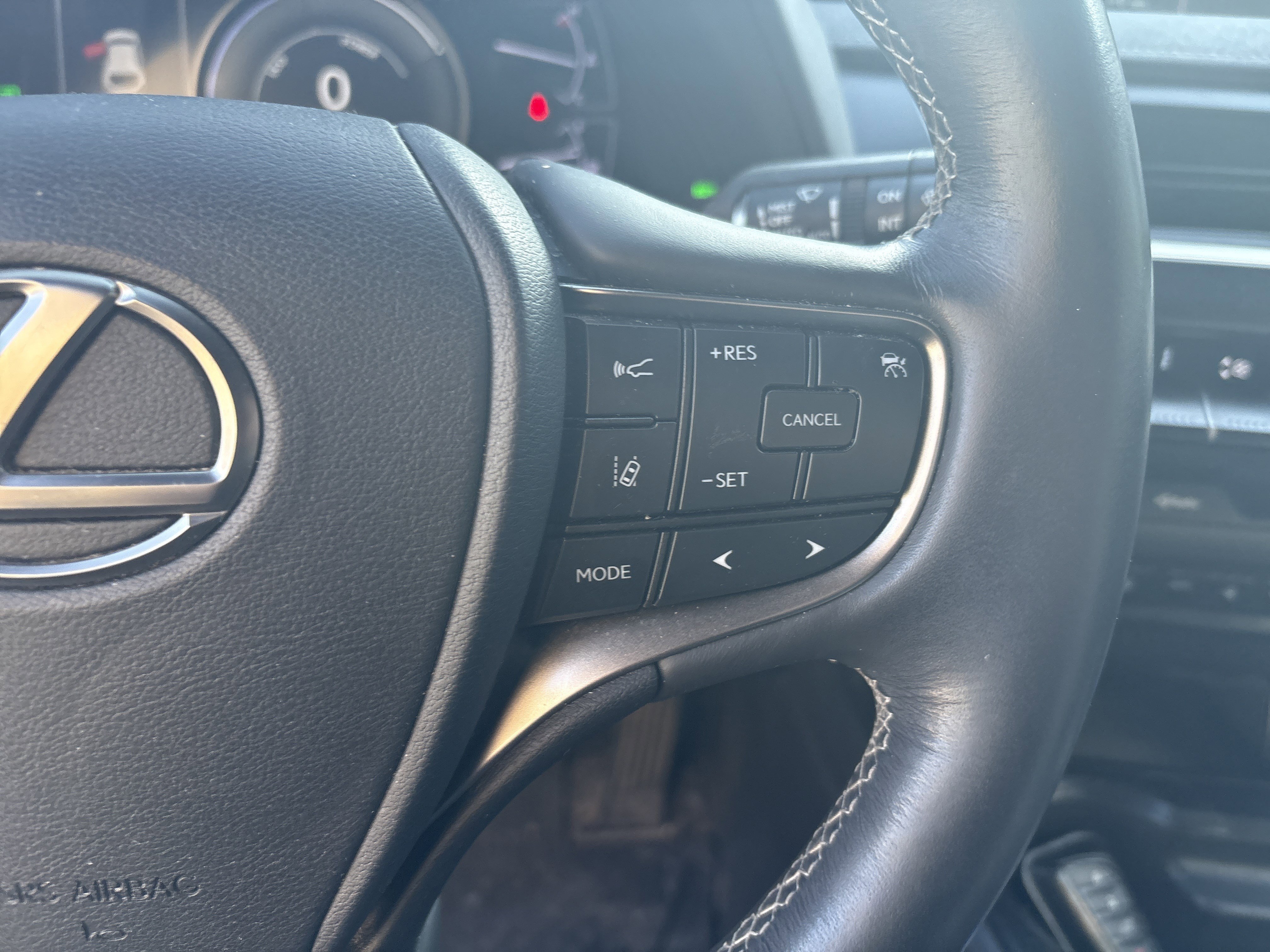 Used 2019 Lexus UX 250h image 20
