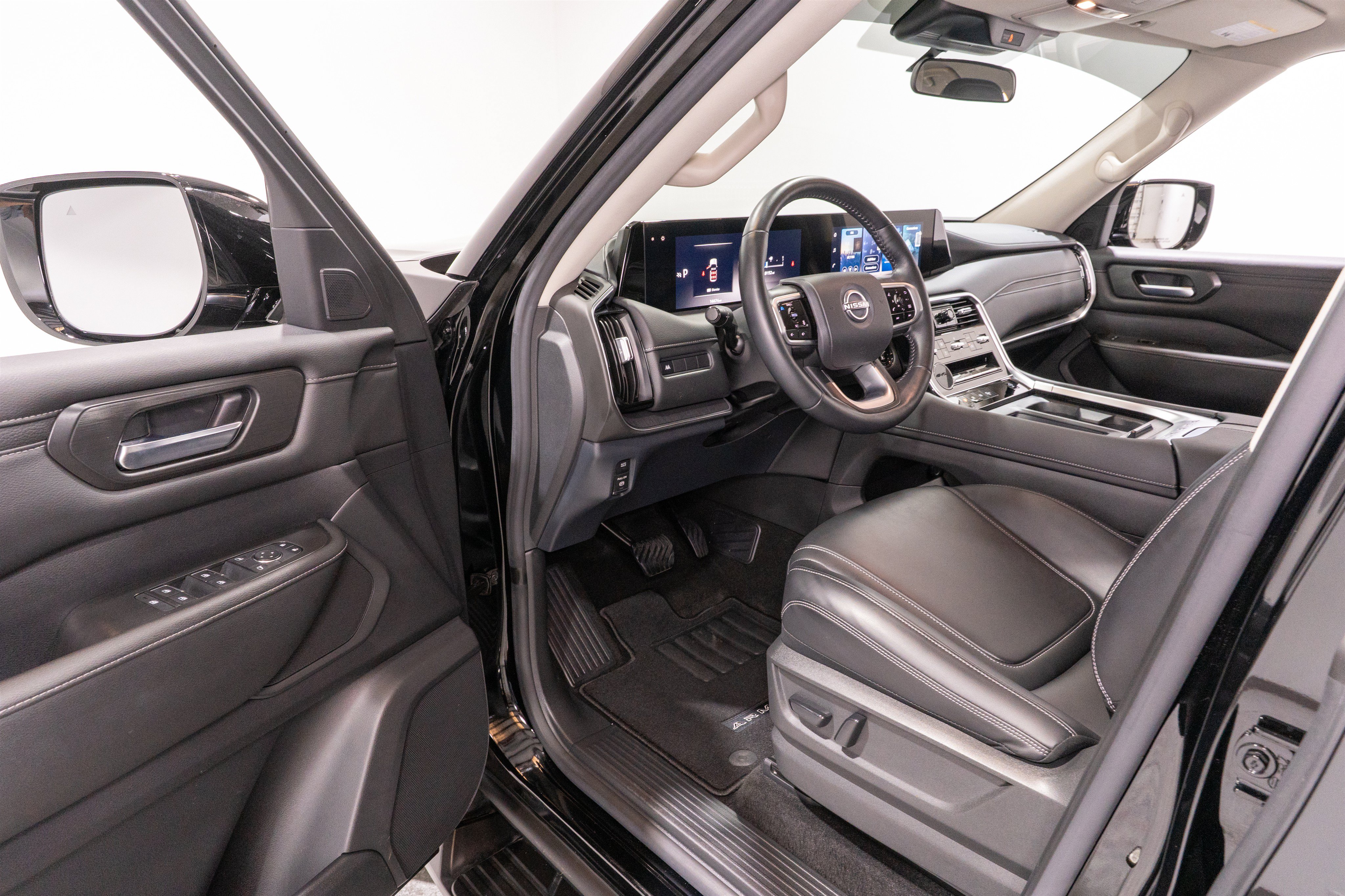 Used 2026 Nissan Armada SV RWD image 12