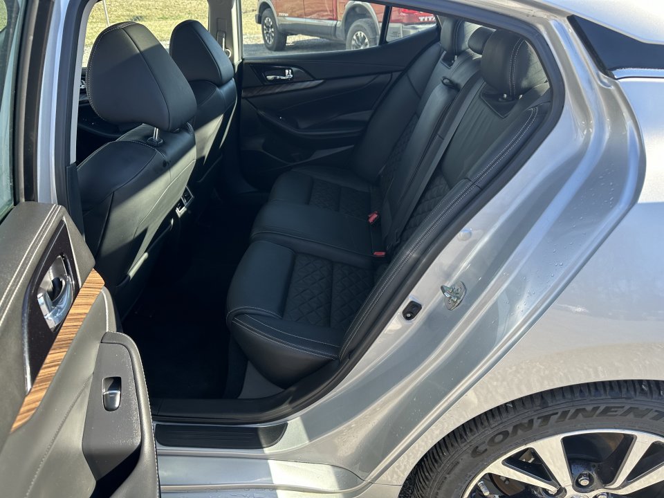 Used 2016 Nissan Maxima Platinum image 18