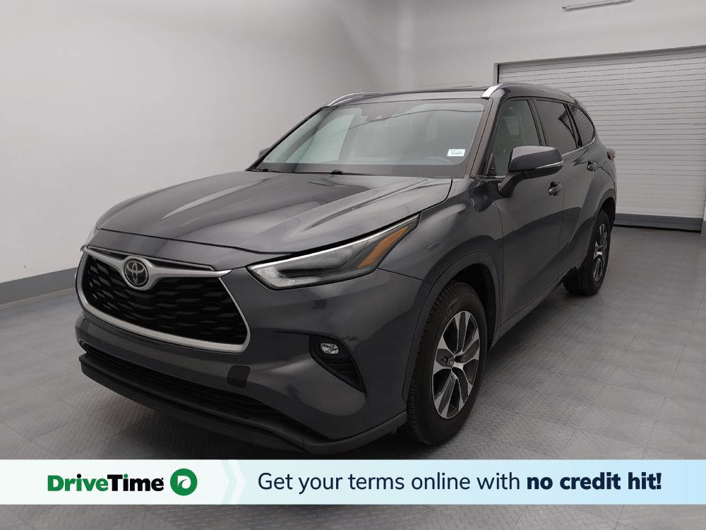 Used 2021 Toyota Highlander XLE image 1