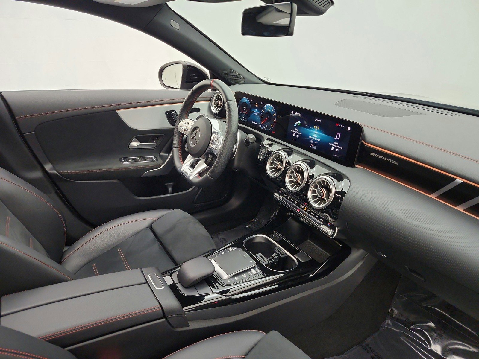 Certified 2022 Mercedes-Benz CLA 35 AMG 4MATIC image 25