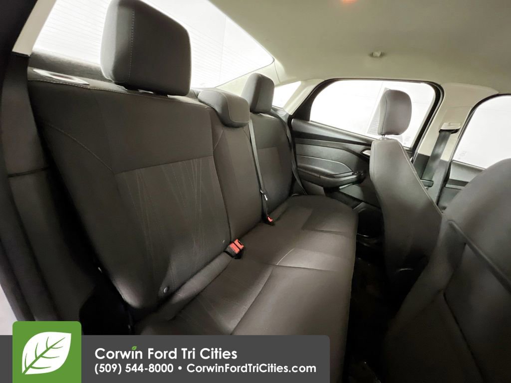 Used 2016 Ford Focus SE image 16