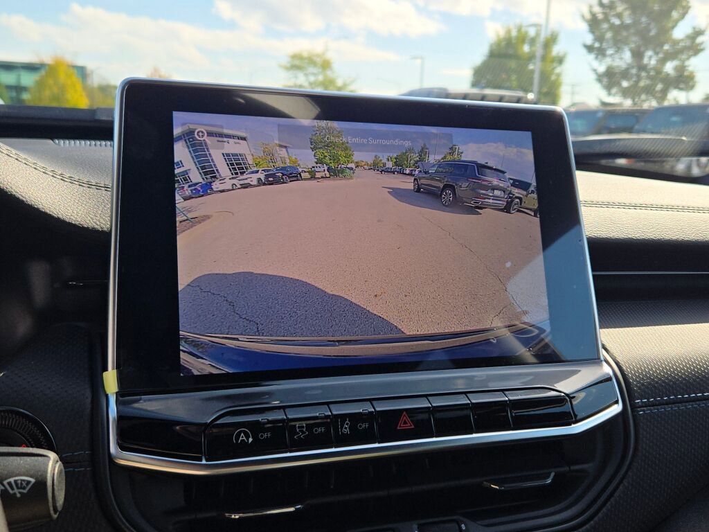 New 2026 Jeep Compass Latitude w/ Sun and Sound Group image 27