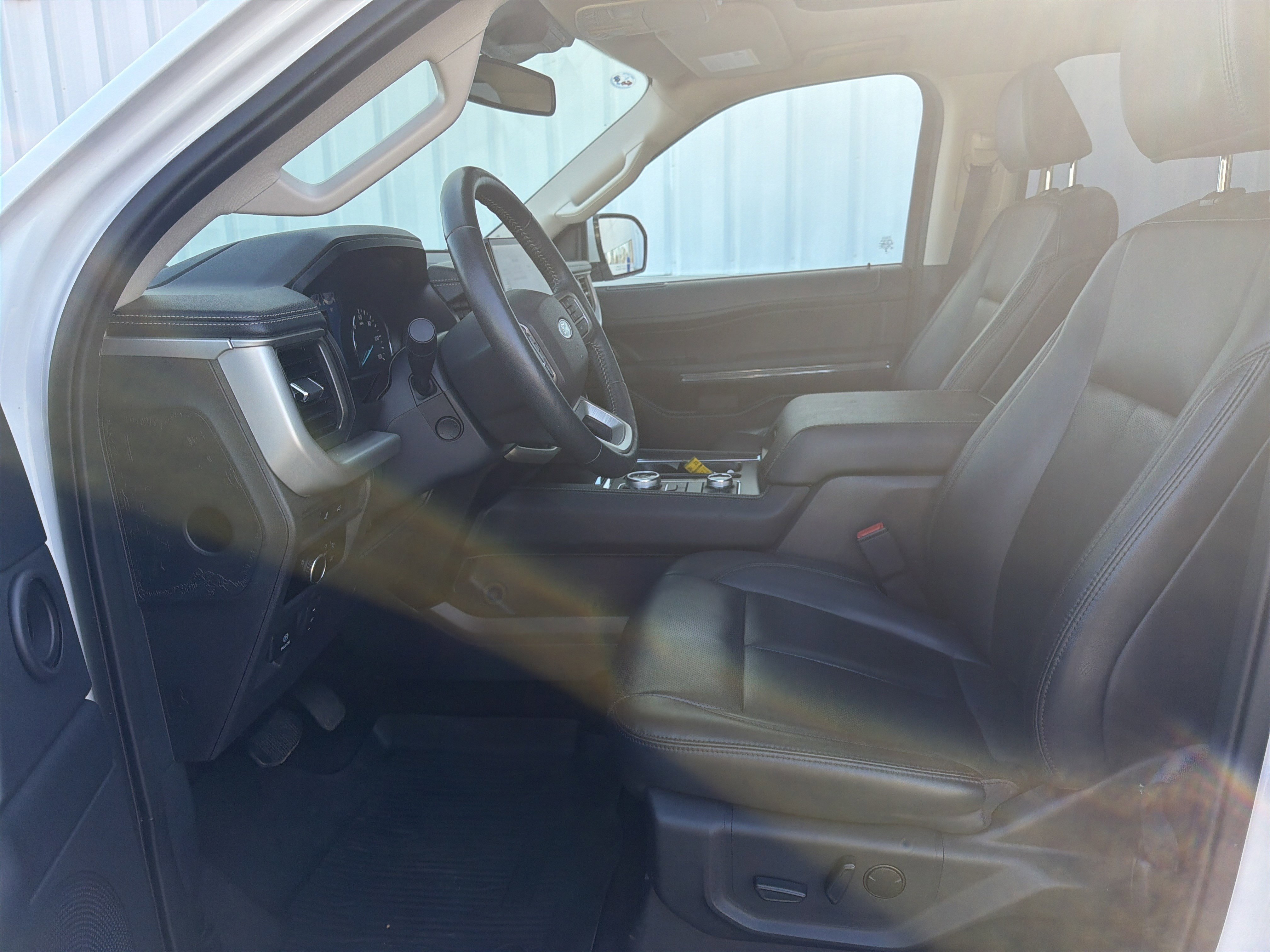 Used 2023 Ford Expedition XLT AWD/4WD image 21