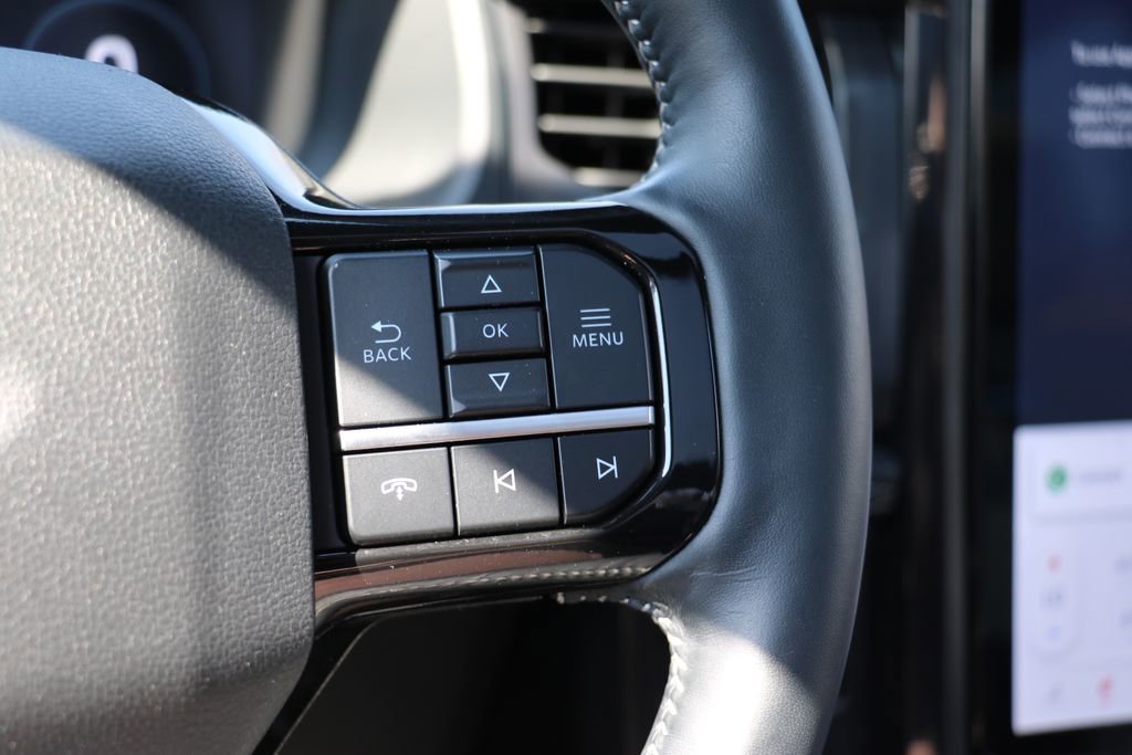 Used 2023 Ford F150 Lightning Platinum image 9