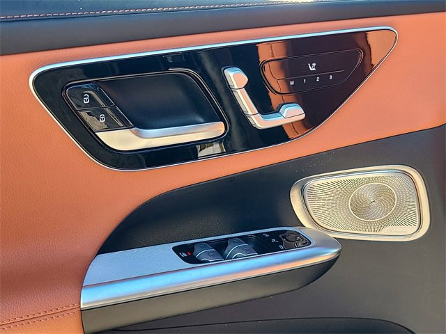 Used 2023 Mercedes-Benz GLC 300 4MATIC w/ Exclusive Trim Package image 22