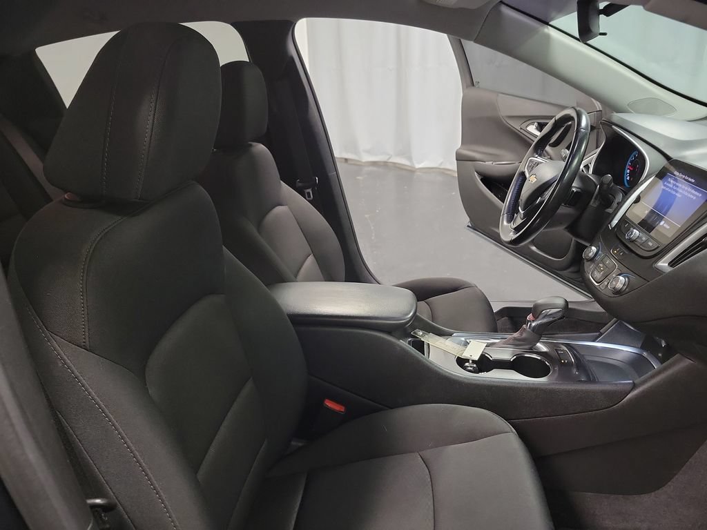 Used 2021 Chevrolet Malibu RS FWD image 29