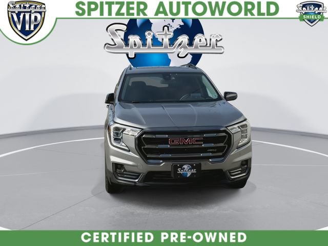 Used 2024 GMC Terrain AT4 w/ Infotainment Package II AWD/4WD image 3