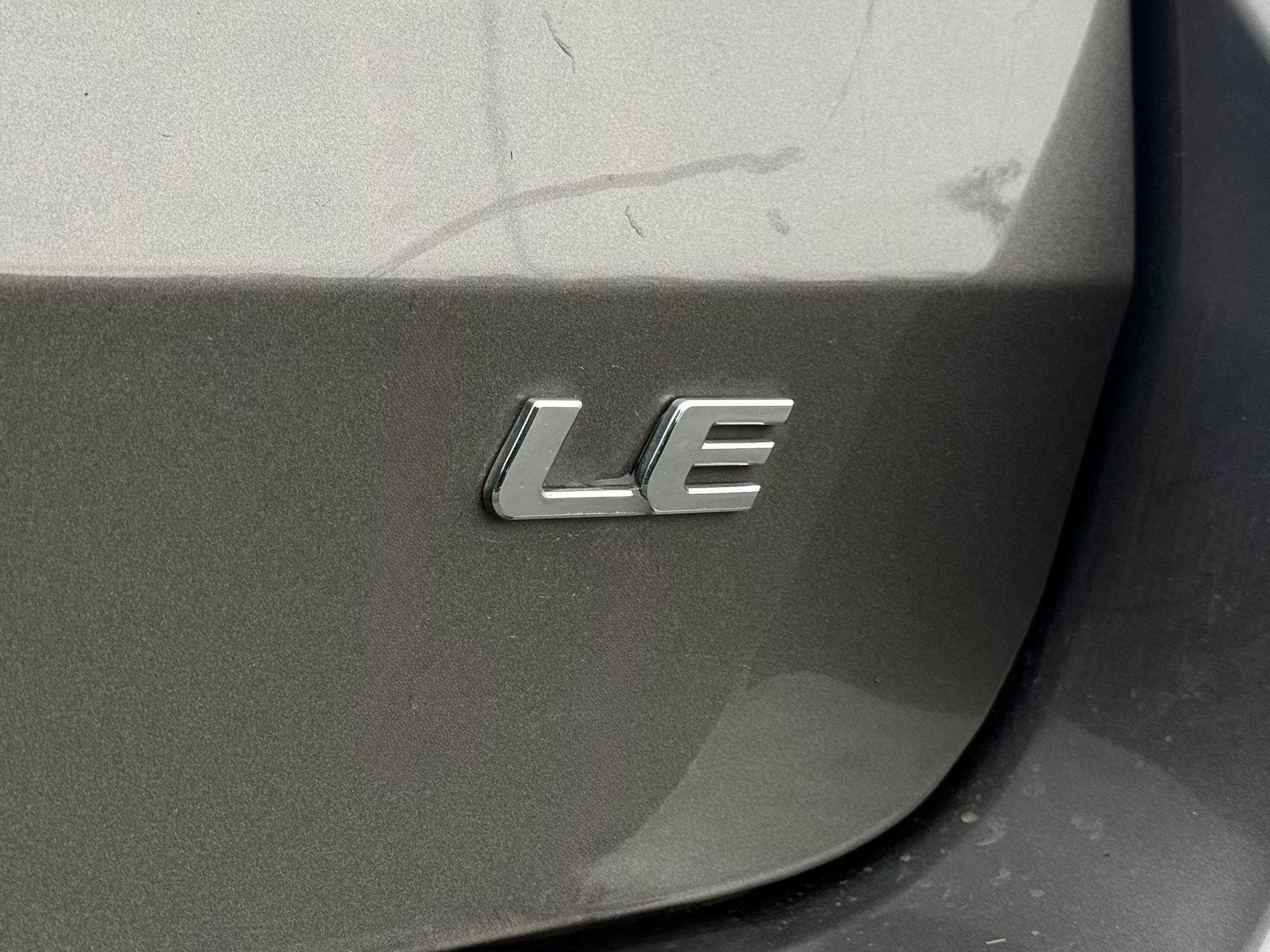 Used 2015 Toyota Sienna LE FWD image 9