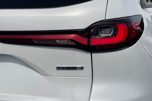 Certified 2025 MAZDA CX-70 Plug-In Hybrid w/ Premium Pkg AWD/4WD image 33