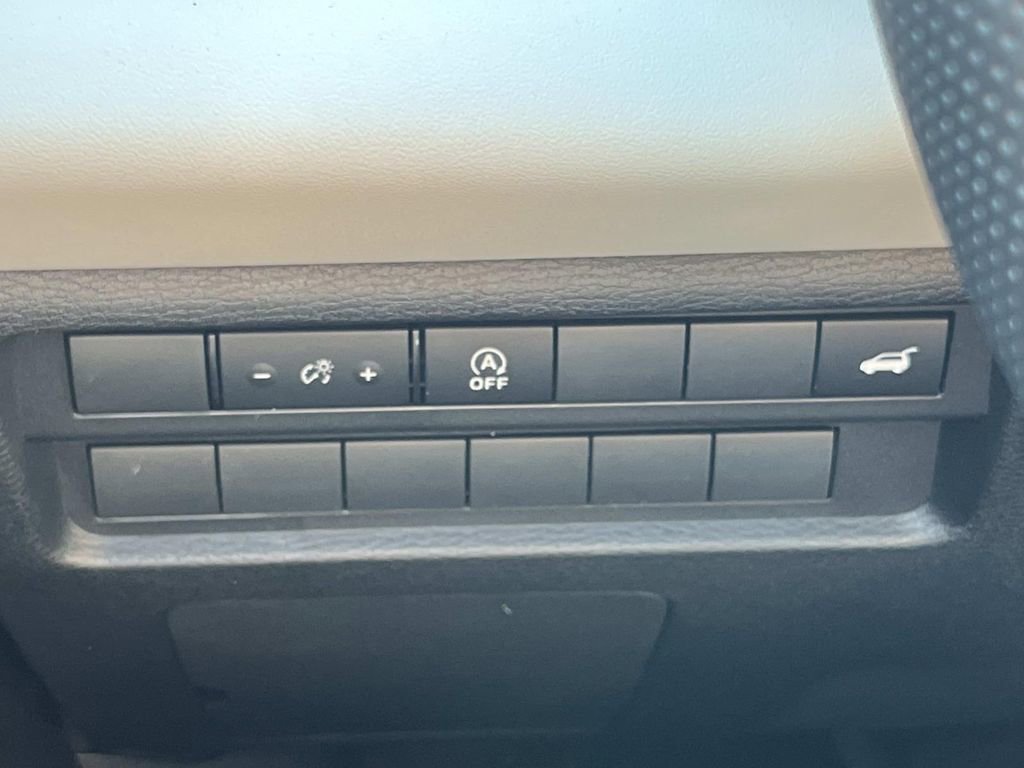 New 2026 Mitsubishi Outlander SE image 25