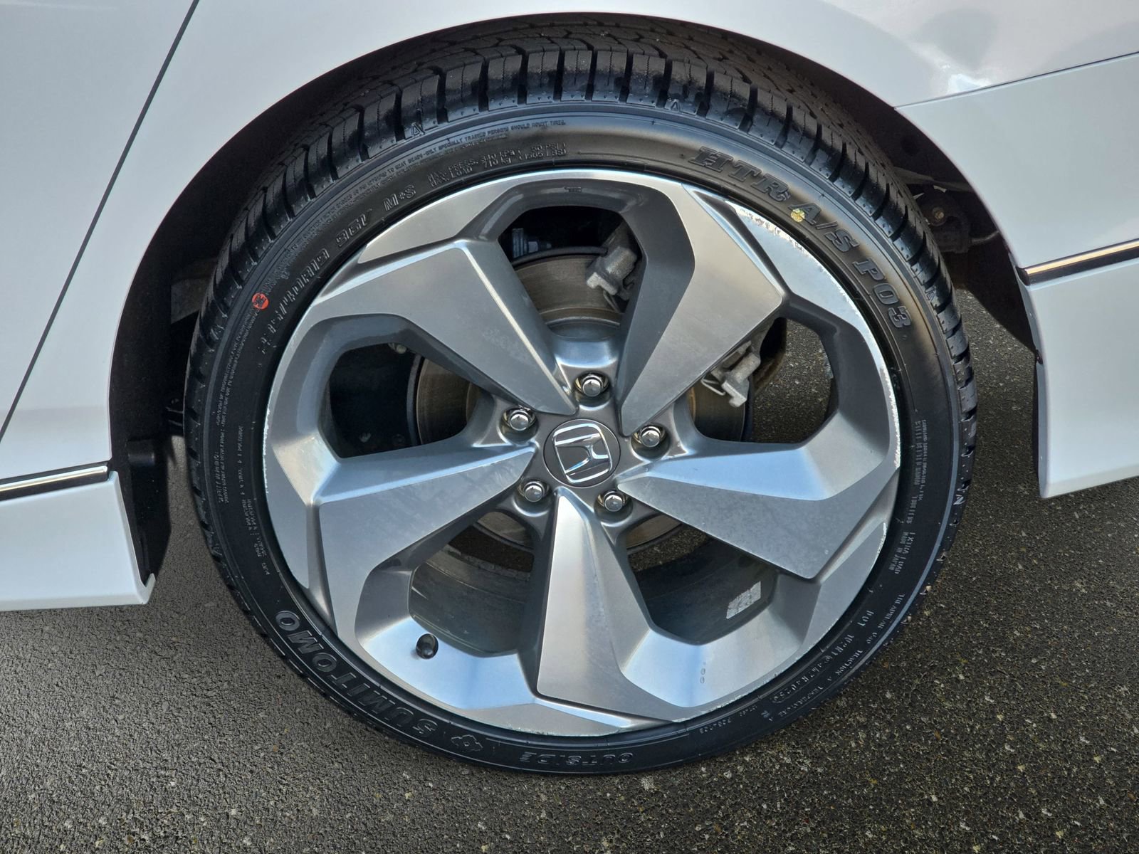 Certified 2018 Honda Accord Touring image 34