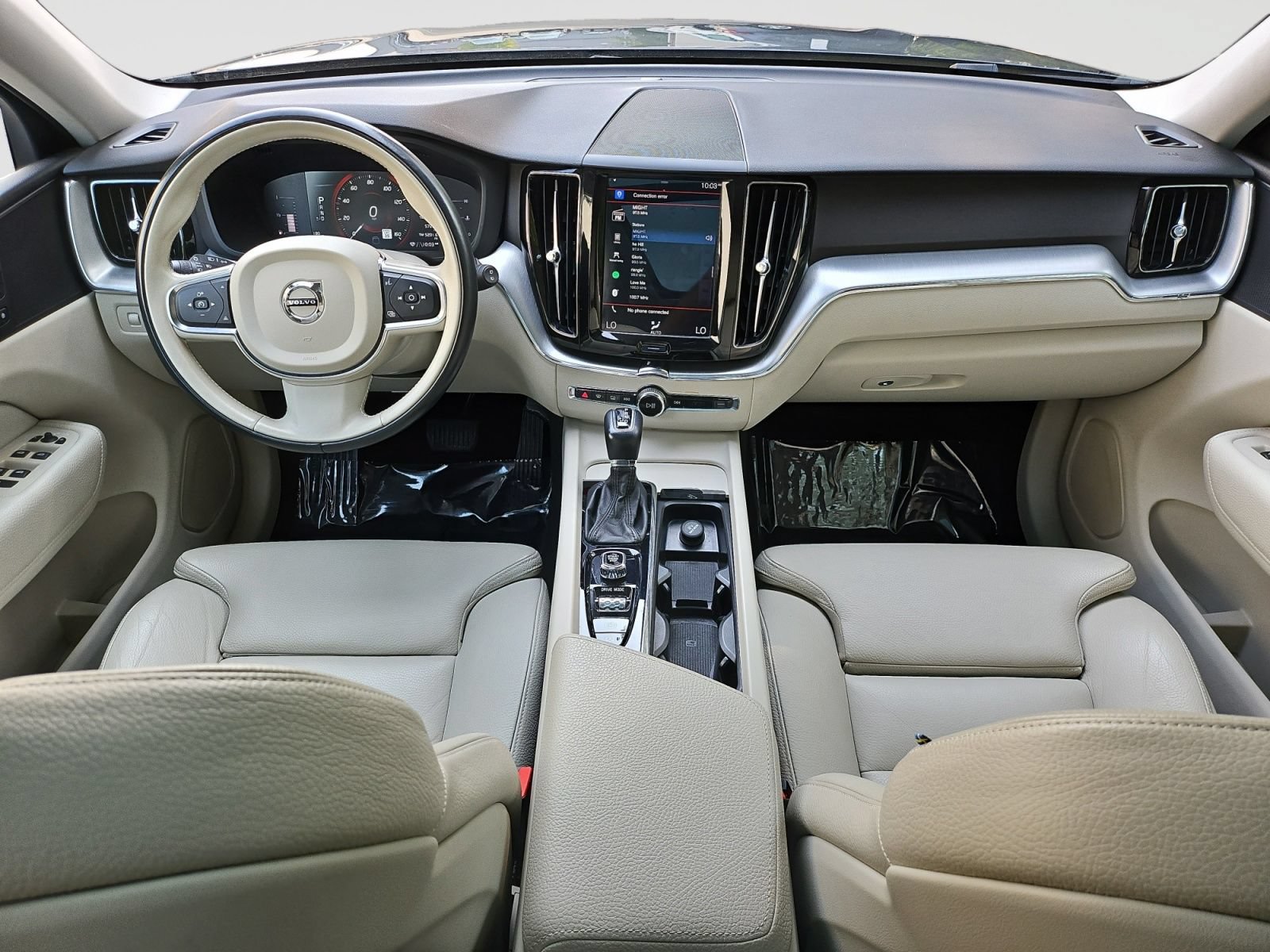 Used 2019 Volvo XC60 T5 Momentum w/ Premium Package FWD image 14