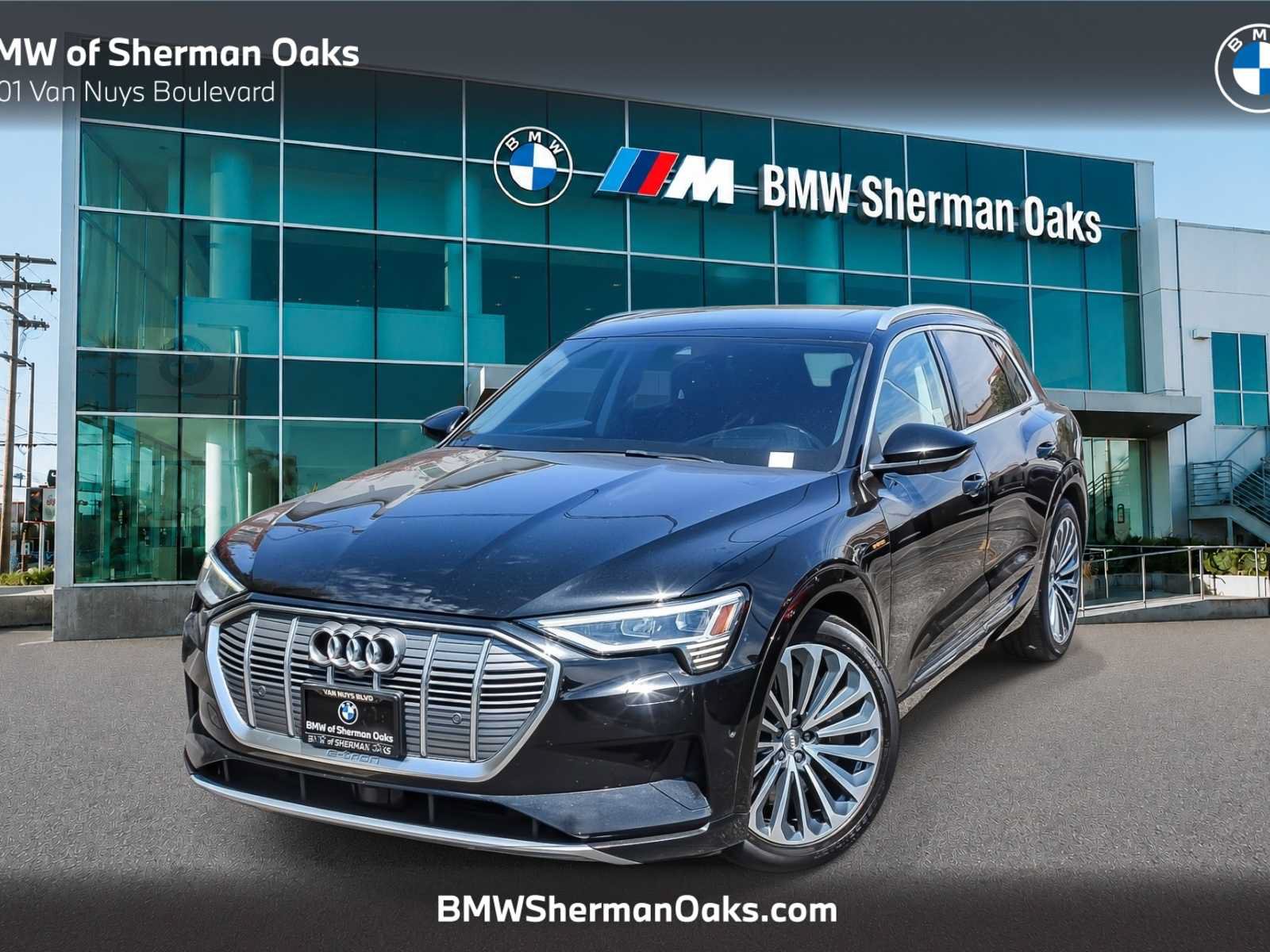 Used 2019 Audi e-tron Prestige w/ Prestige Package AWD/4WD video 1