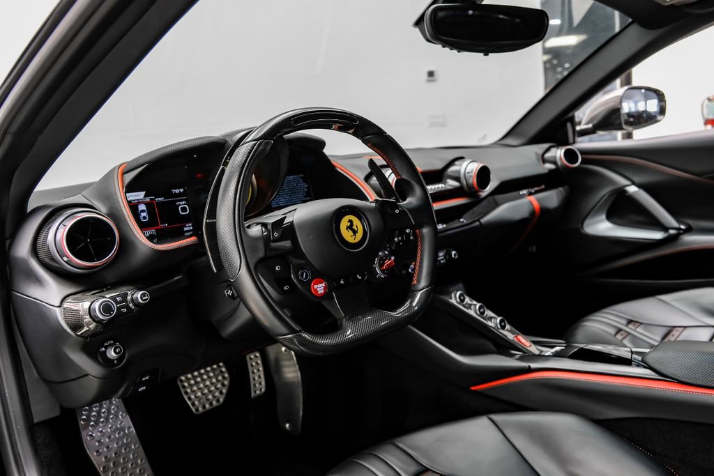 Used 2019 Ferrari 812 Superfast RWD image 10