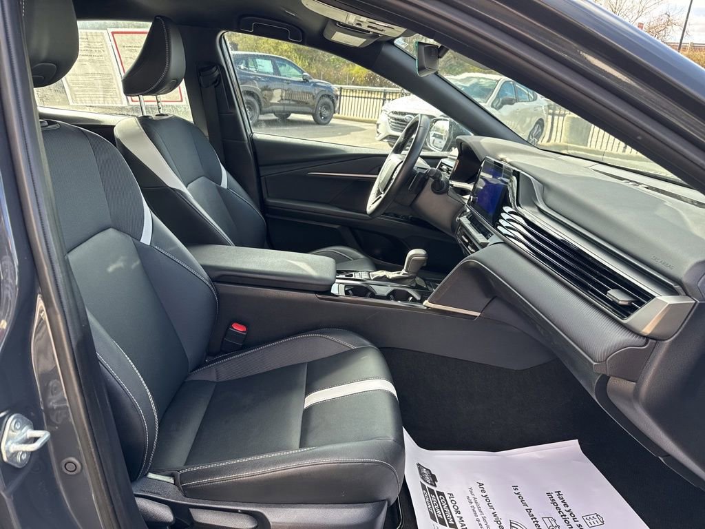 Certified 2025 Toyota Camry SE FWD image 23