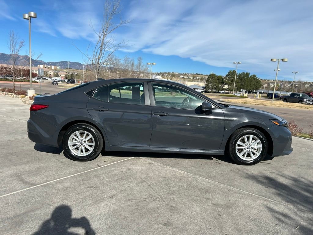 Used 2025 Toyota Camry LE image 9