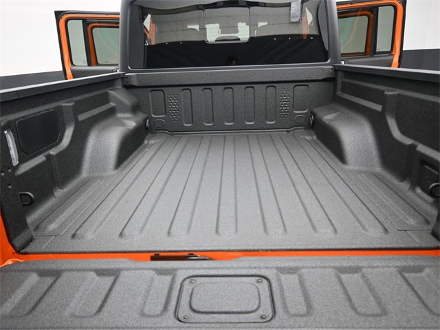 New 2025 Jeep Gladiator Rubicon w/ Steel Bumper Group image 25