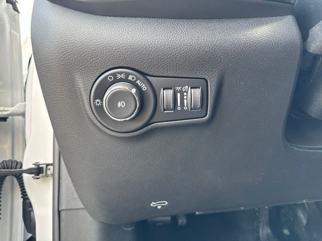 New 2026 Jeep Compass Latitude AWD/4WD image 14