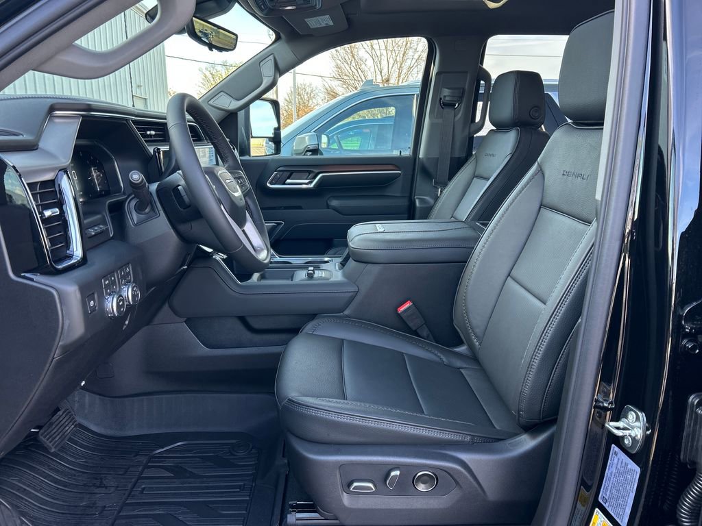New 2026 GMC Sierra 3500 Denali w/ Denali Reserve Package image 12