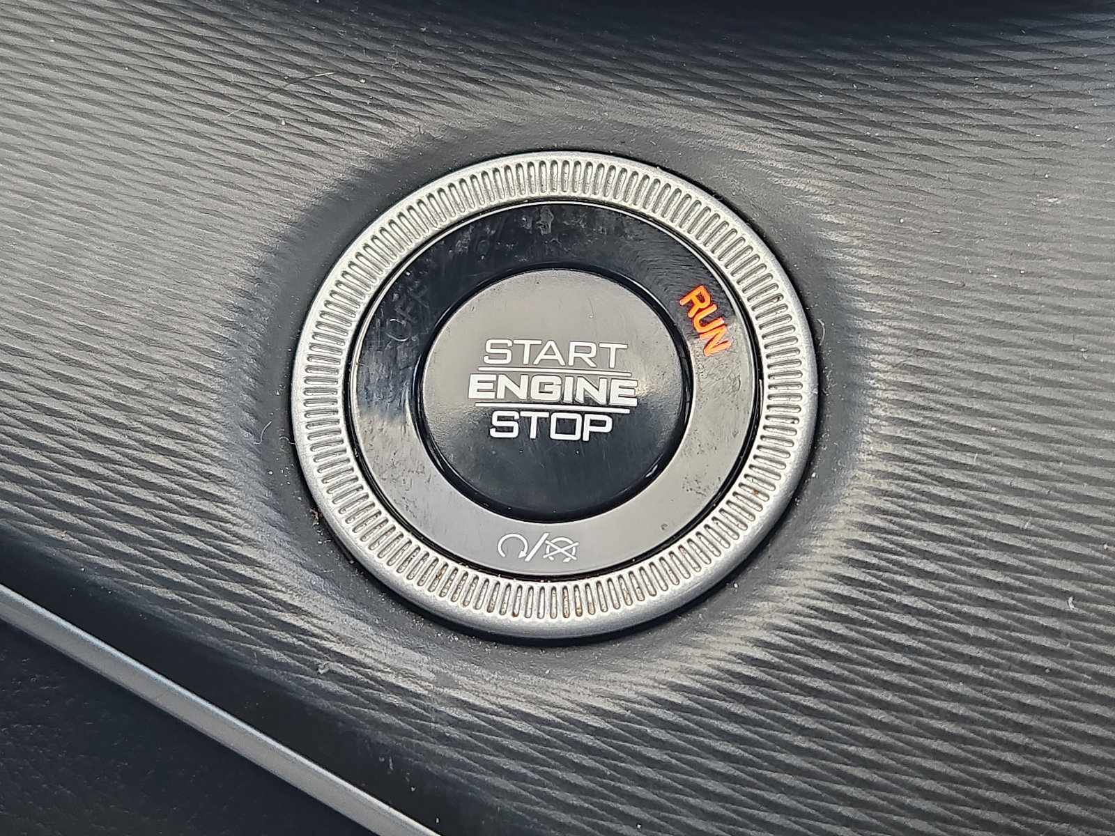 Used 2024 Jeep Grand Cherokee L Laredo image 15