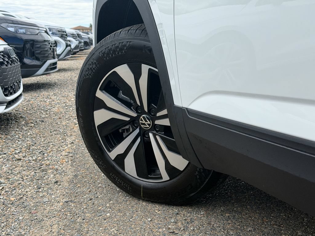 New 2026 Volkswagen Atlas SE FWD image 10