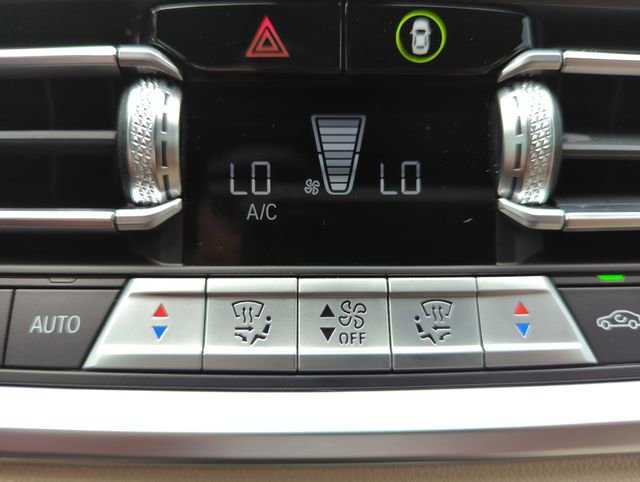 Certified 2022 BMW 330i xDrive Sedan w/ Convenience Package image 26