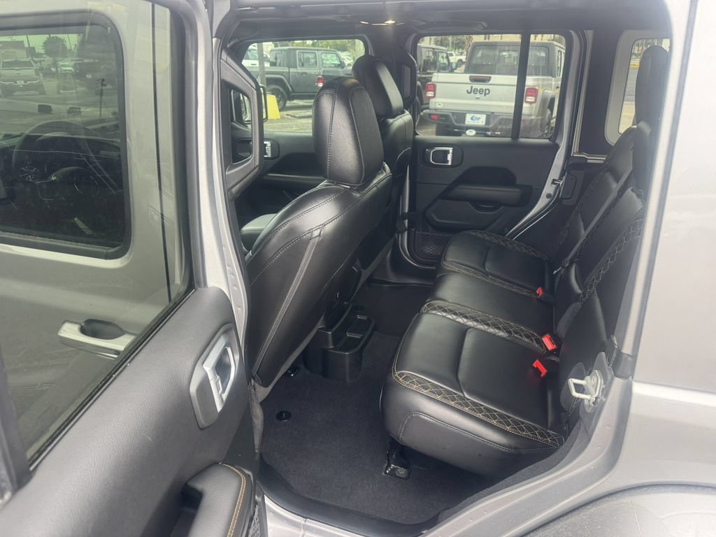 Used 2020 Jeep Wrangler Unlimited Sahara AWD/4WD image 8