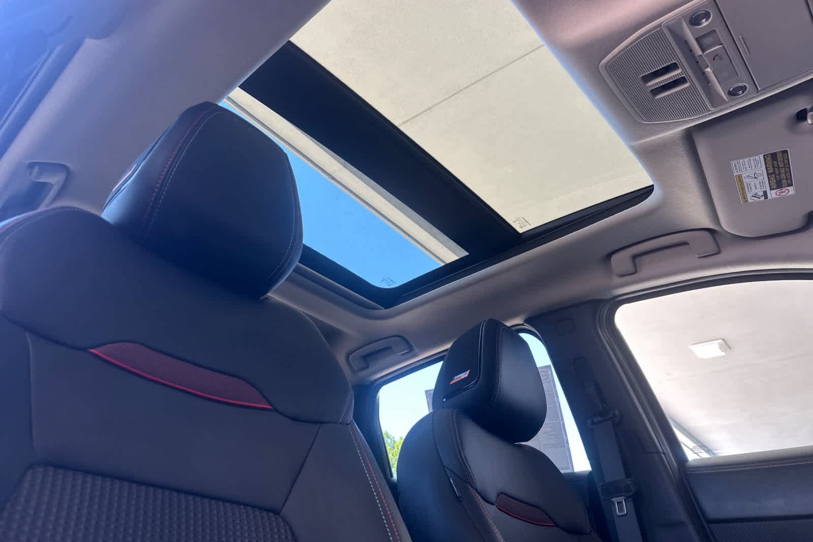 New 2026 Nissan Kicks SR AWD/4WD image 17