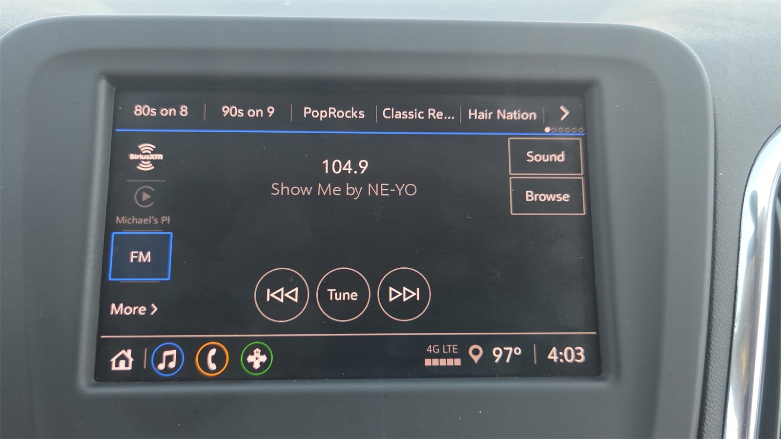 Used 2023 Chevrolet Equinox LT w/ Driver Convenience Package image 10