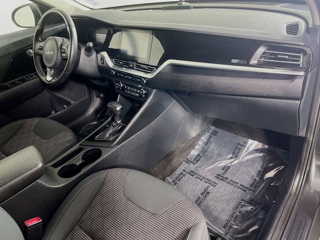 Used 2022 Kia Niro LXS image 26