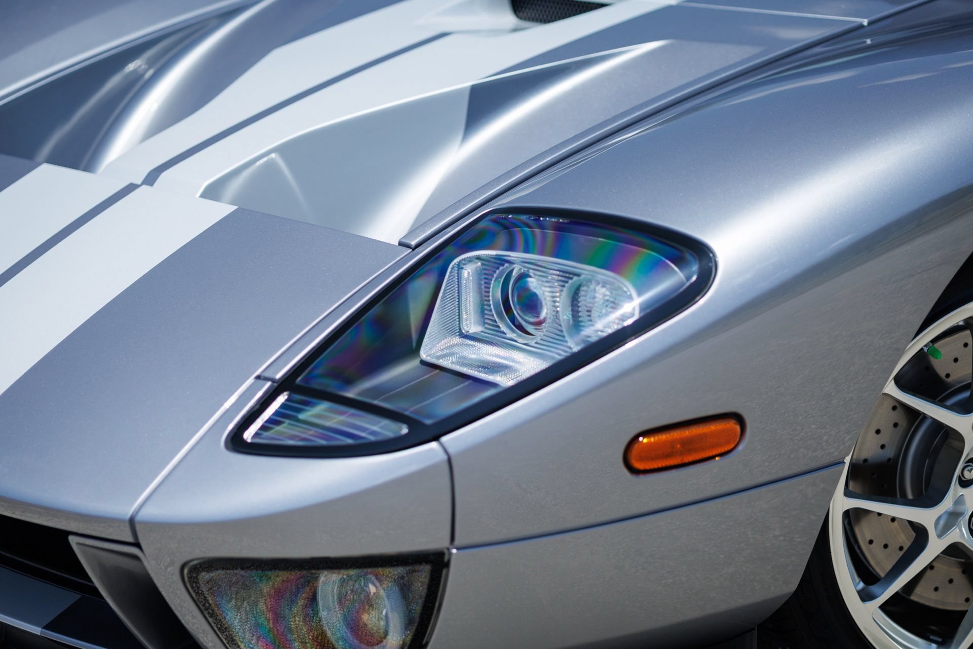 Used 2006 Ford GT RWD image 17