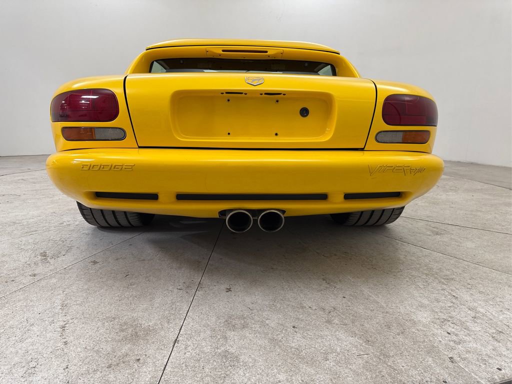 Used 2002 Dodge Viper RT/10 image 16