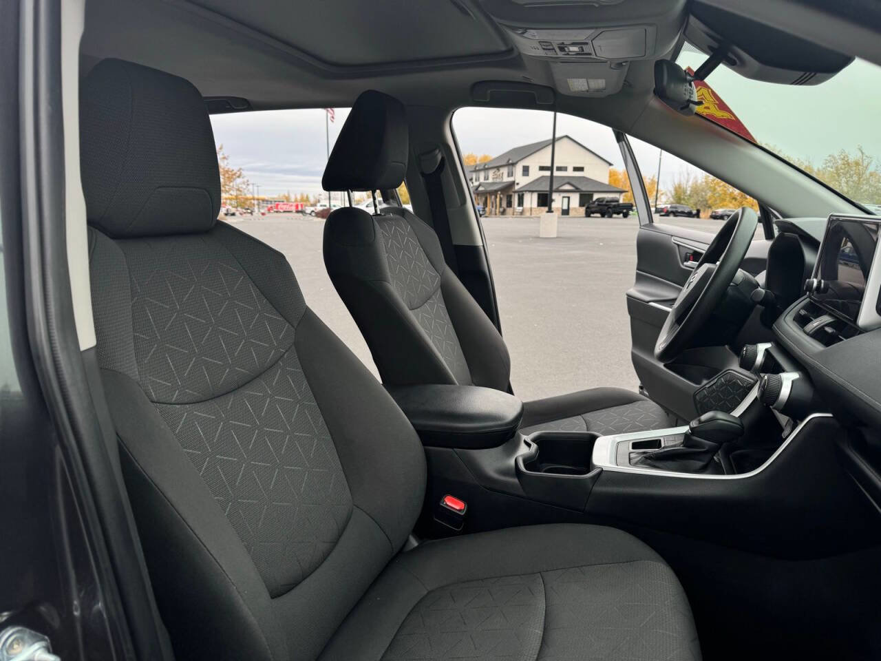 Used 2024 Toyota RAV4 XLE w/ Convenience Package image 34