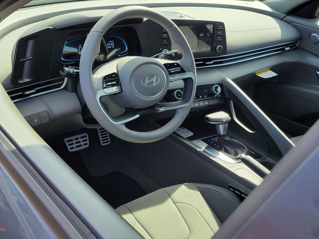 New 2026 Hyundai Elantra Sport image 3