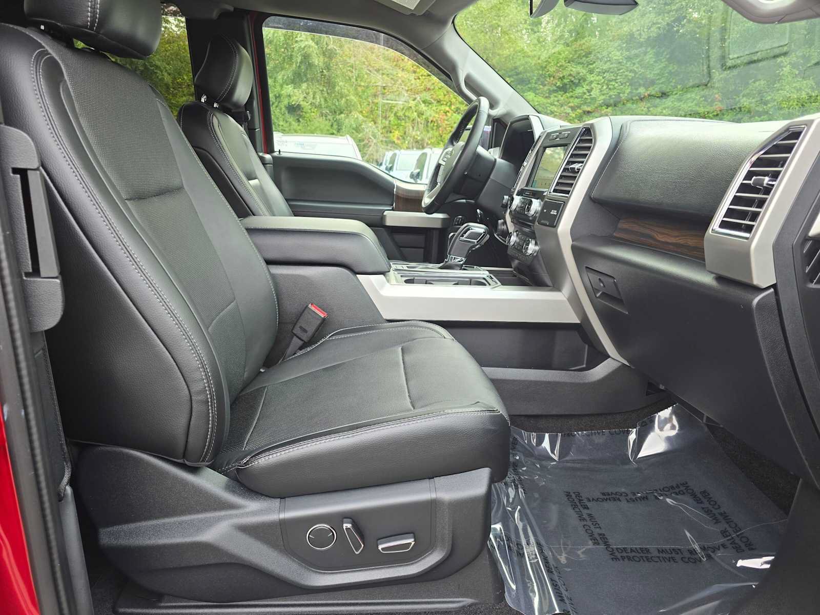 Used 2016 Ford F150 Lariat w/ Equipment Group 502A Luxury AWD/4WD image 11